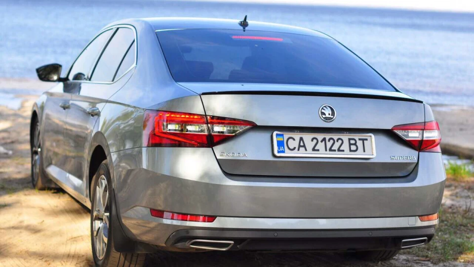 Skoda Superb 1.8 TSI MT 4