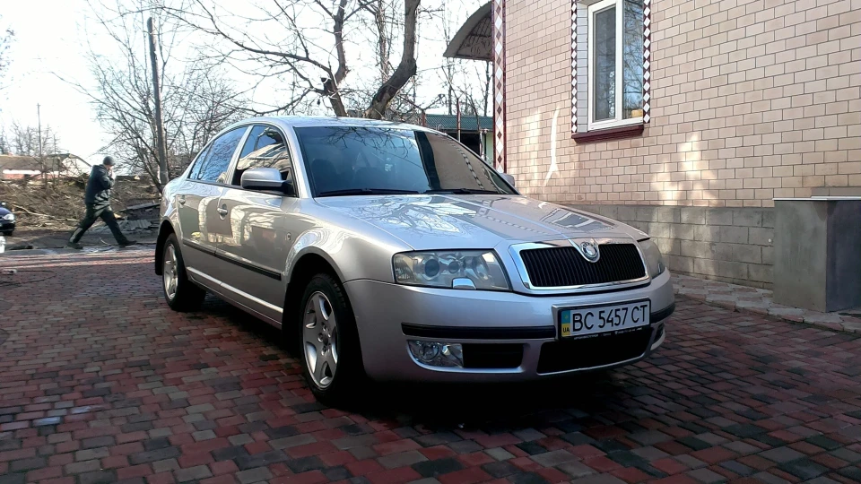 Skoda Superb 1.8 TURBik 3