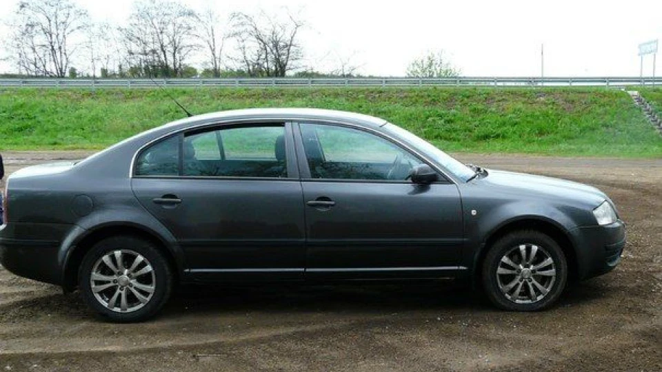 Skoda Superb 1.8 TURBO 2