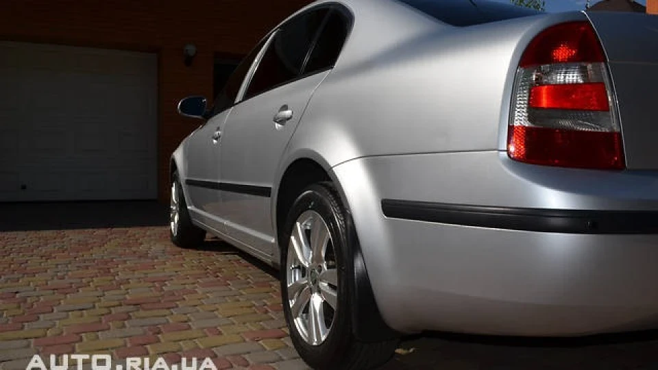 Skoda Superb 1.8 TURBO 2