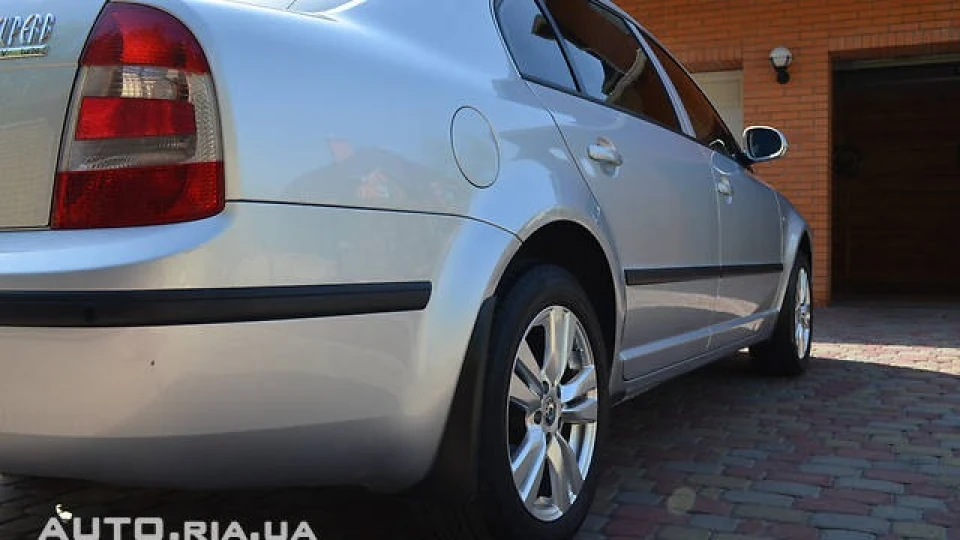 Skoda Superb 1.8 TURBO 3