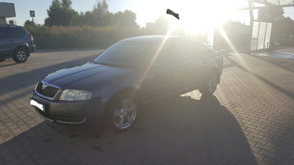 Skoda Superb 1.8Т Автомат 3