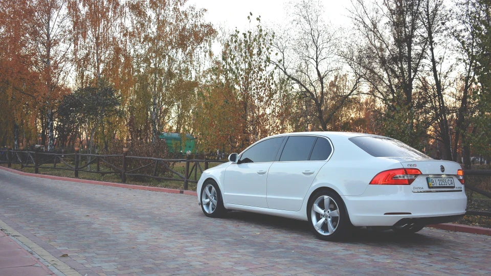 Skoda Superb 1.8T Restyling +Revo 3