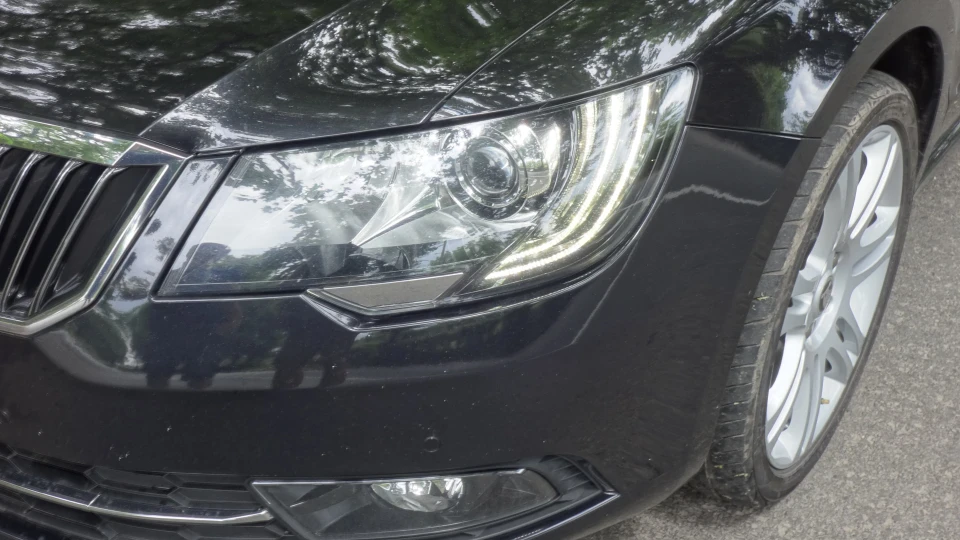 Skoda Superb 2.0 TDI 103kw механіка 3
