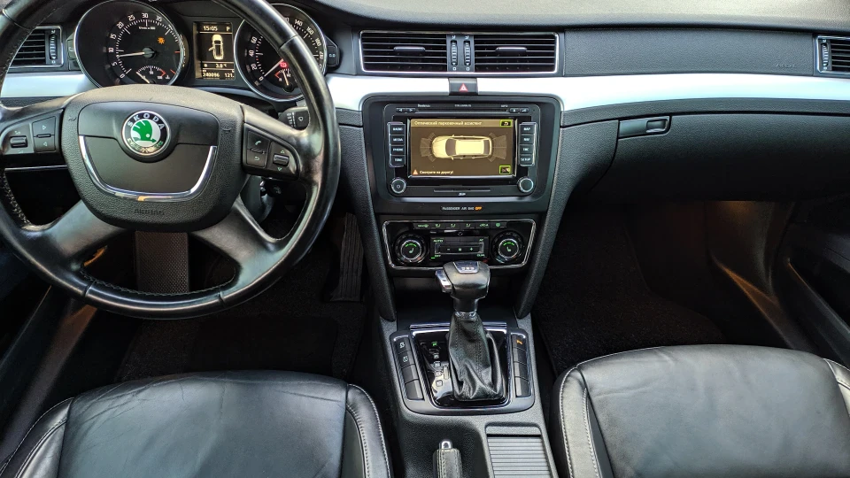 Skoda Superb 2,0 TDI Elegance 4