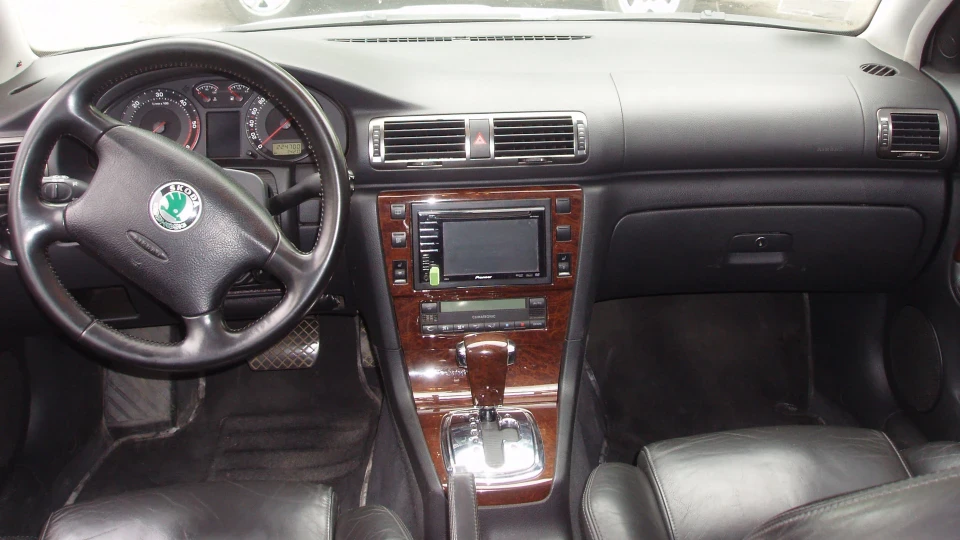 Skoda Superb 2.5 Diesel 3