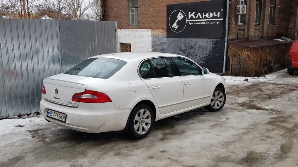 Skoda Superb 6-ст. МКПП, 1,8 TSI Amb 3