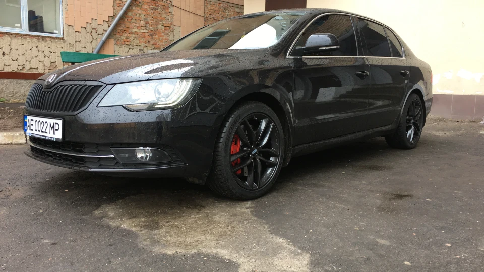 Skoda Superb «@AGP Motorsport» 3