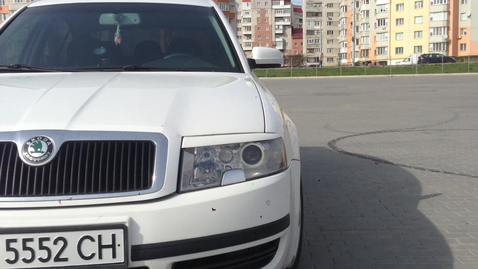 Skoda Superb Білий 2