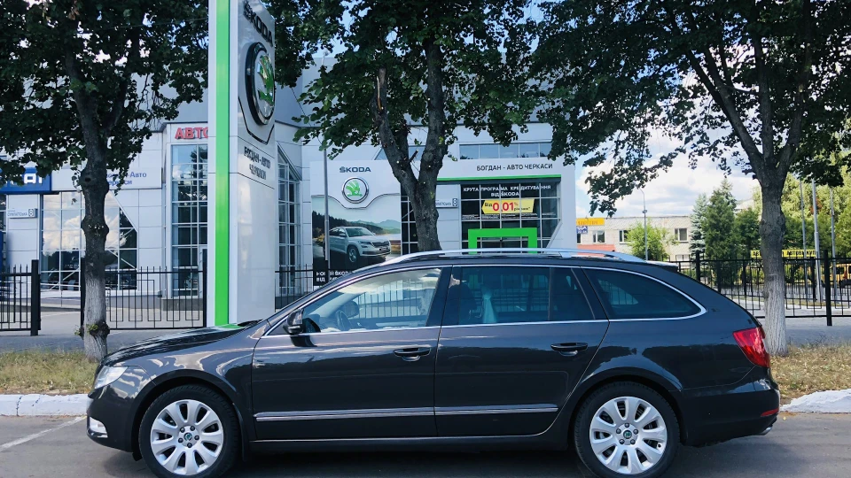 Skoda Superb скажений універсал 2