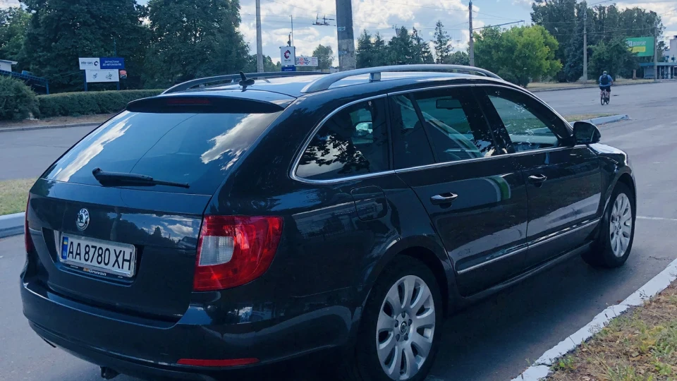 Skoda Superb скажений універсал 3