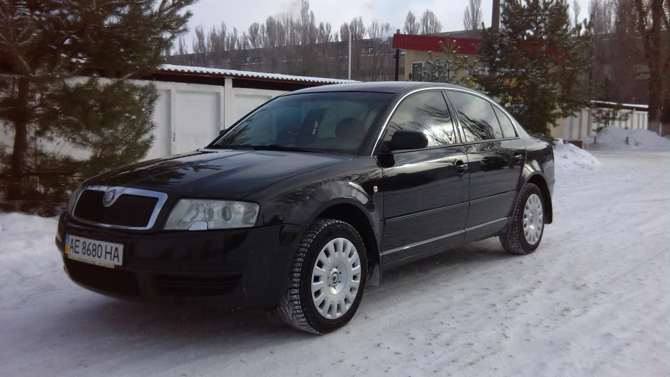 Skoda Superb Black Hunter 3
