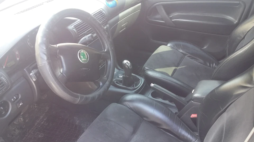 Skoda Superb Black panther 4