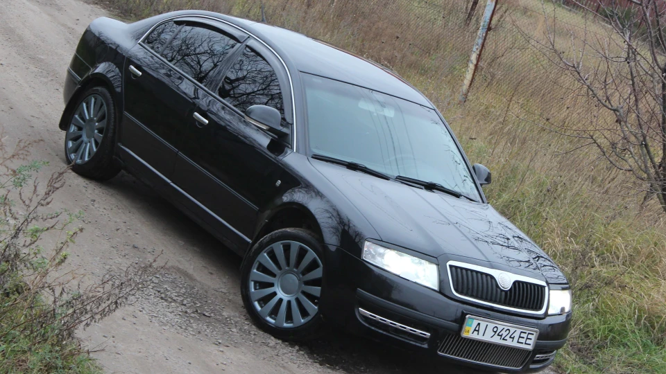 Skoda Superb Black Superban