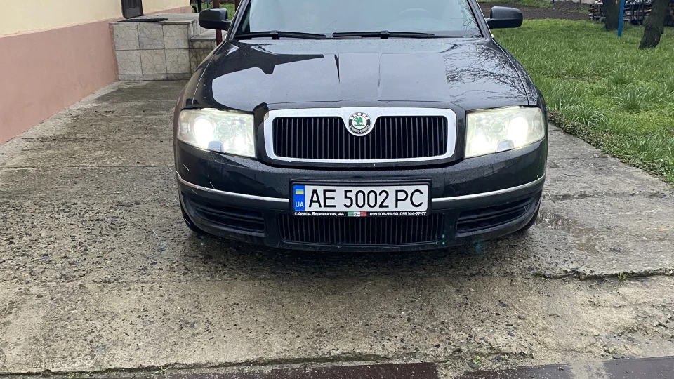 Skoda Superb Black 2
