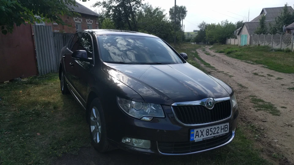 Skoda Superb CatMobile 3 2