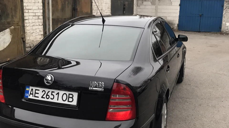 Skoda Superb Чорний-Чорний 2