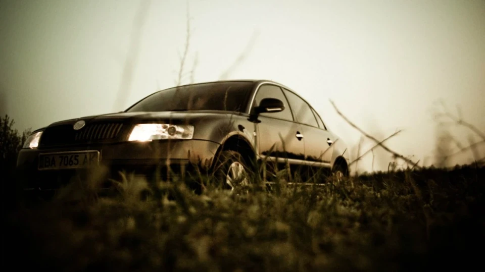 Skoda Superb Чорний металік 1.9 TDI