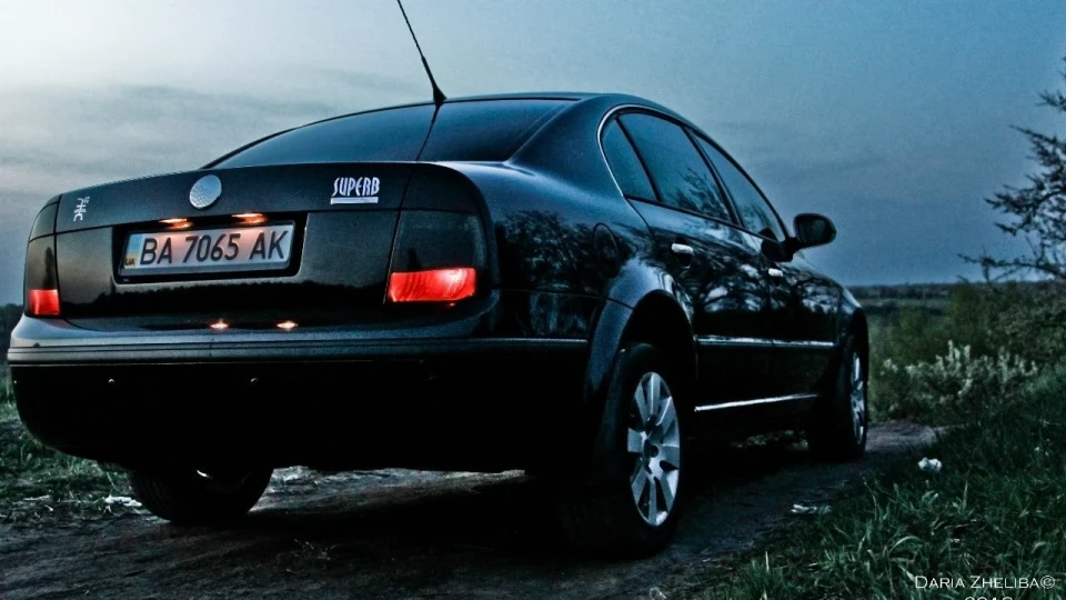 Skoda Superb Чорний металік 1.9 TDI 2