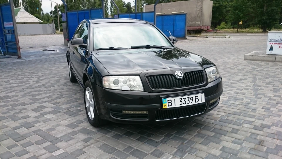Skoda Superb individual 4