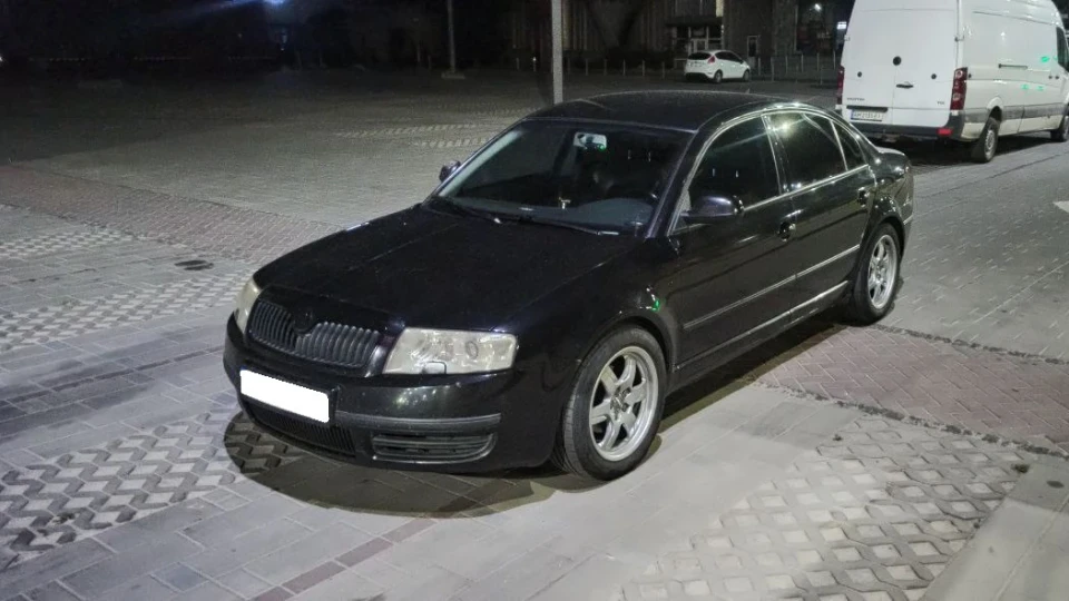 Skoda Superb Kommandeurwagen 4