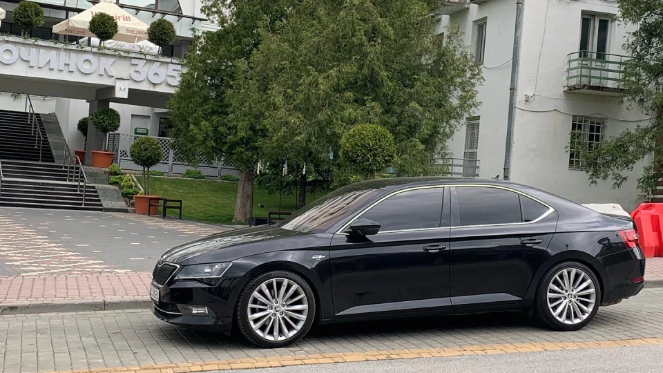 Skoda Superb Laurin&Klement 3
