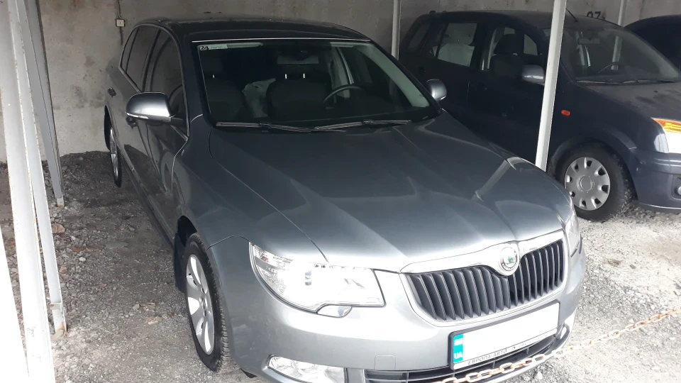 Skoda Superb Ліфтбек 3