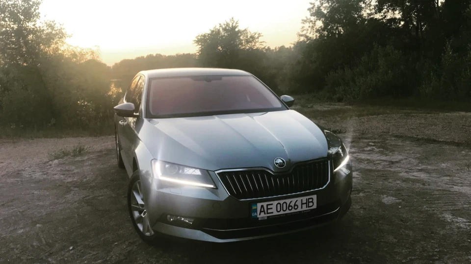 Skoda Superb Mr. Gray 3