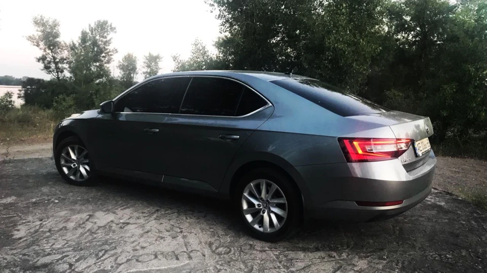 Skoda Superb Mr. Gray 4