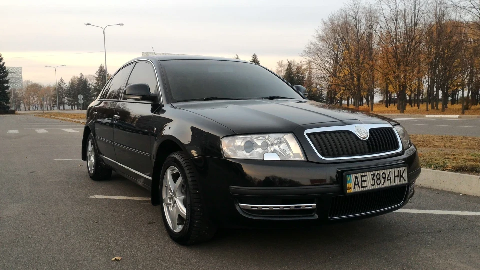 Skoda Superb наземний Boeing 777 2
