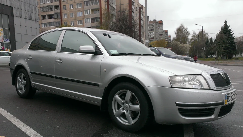 Skoda Superb майже Muscle Car 2
