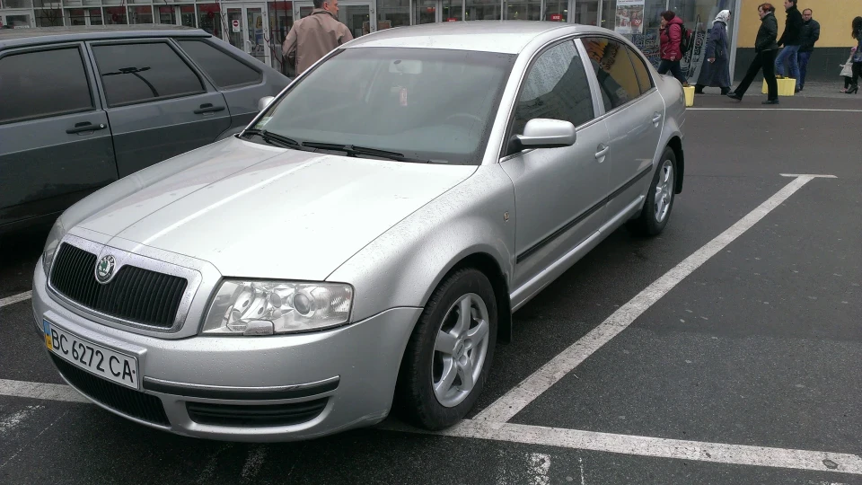 Skoda Superb майже Muscle Car 3