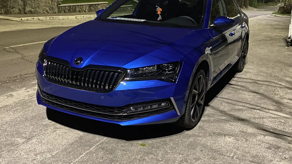 Skoda Superb Race blue 5
