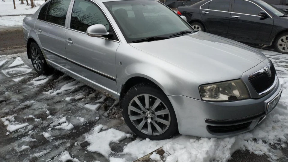 Skoda Superb _сіра миша_