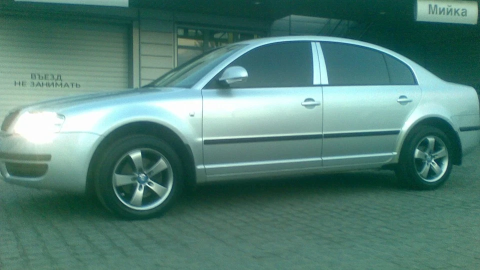 Skoda Superb SILVER DREAM 4