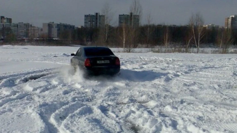Skoda Superb Синій металік 2.5td