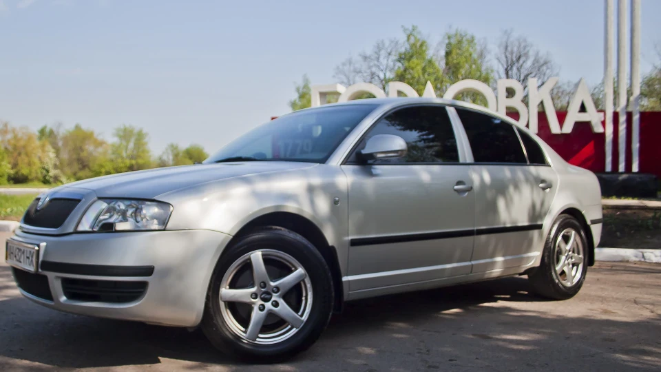 Skoda Superb Шкідка 4