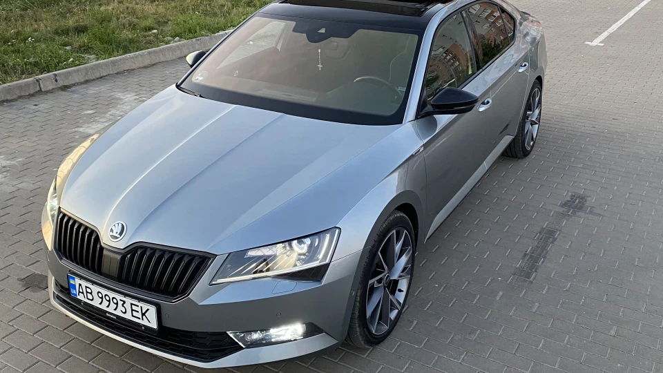 Skoda Superb Sport line 2.0 TDI 3