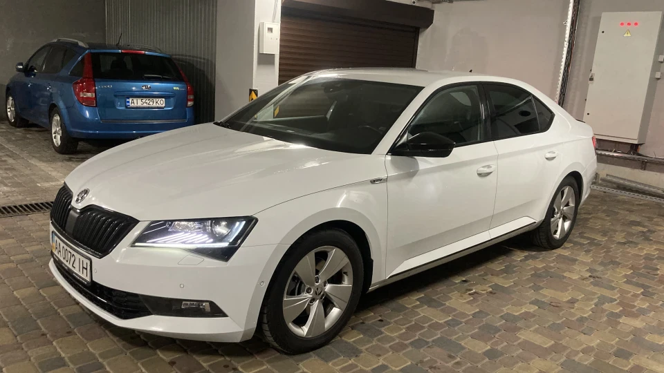 Skoda Superb SportLine 4