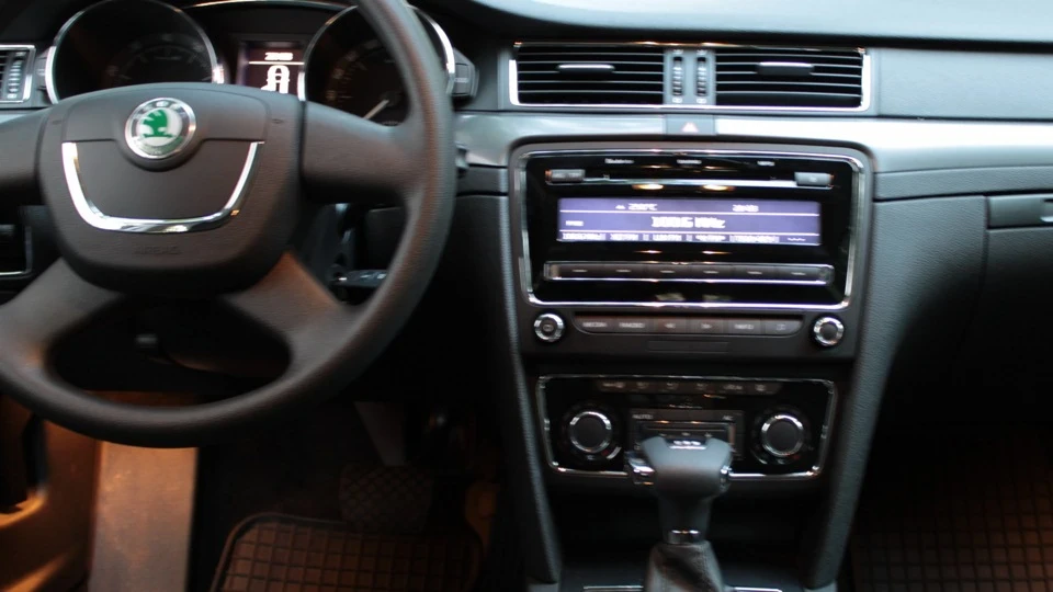 Skoda Superb White dream 2