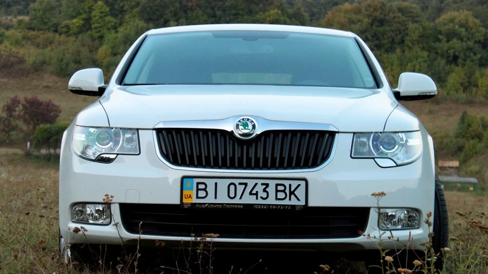 Skoda Superb White dream 3