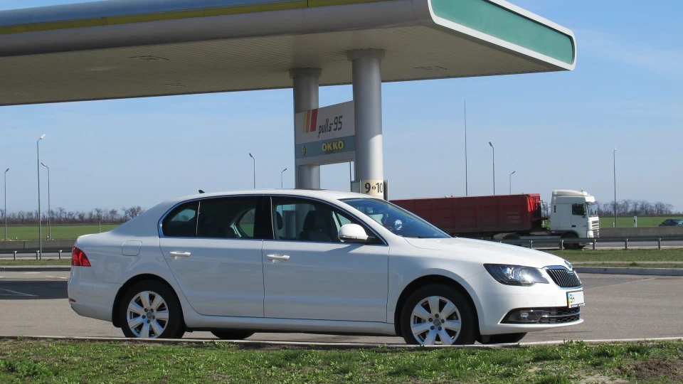 Skoda Superb White whale 2