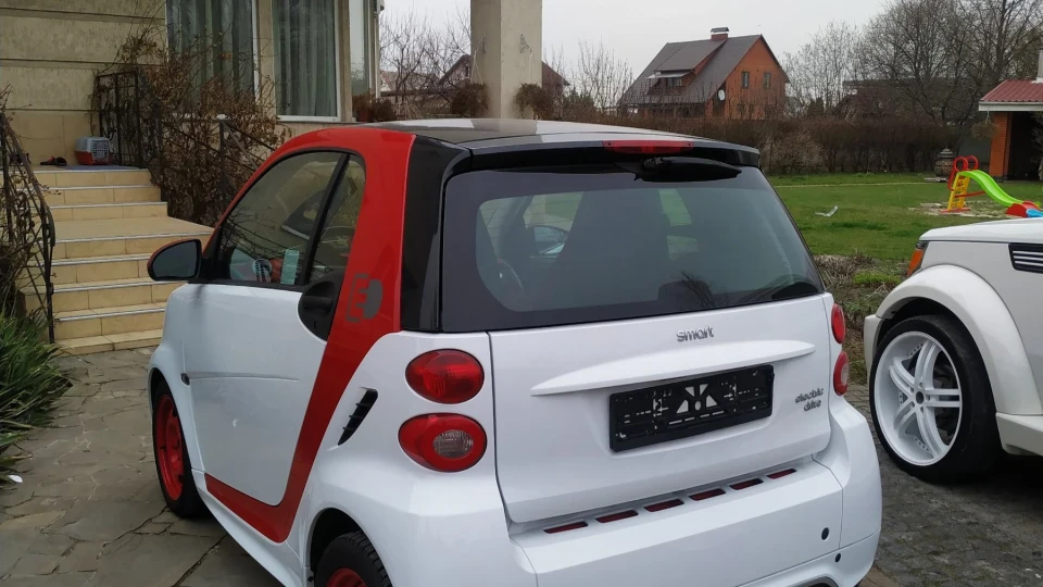 Smart fortwo electric drive «КРУТИЙ ГІРОСКУТЕР» 4