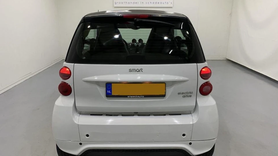 Smart fortwo electric drive Мікроб - 2 ) 2