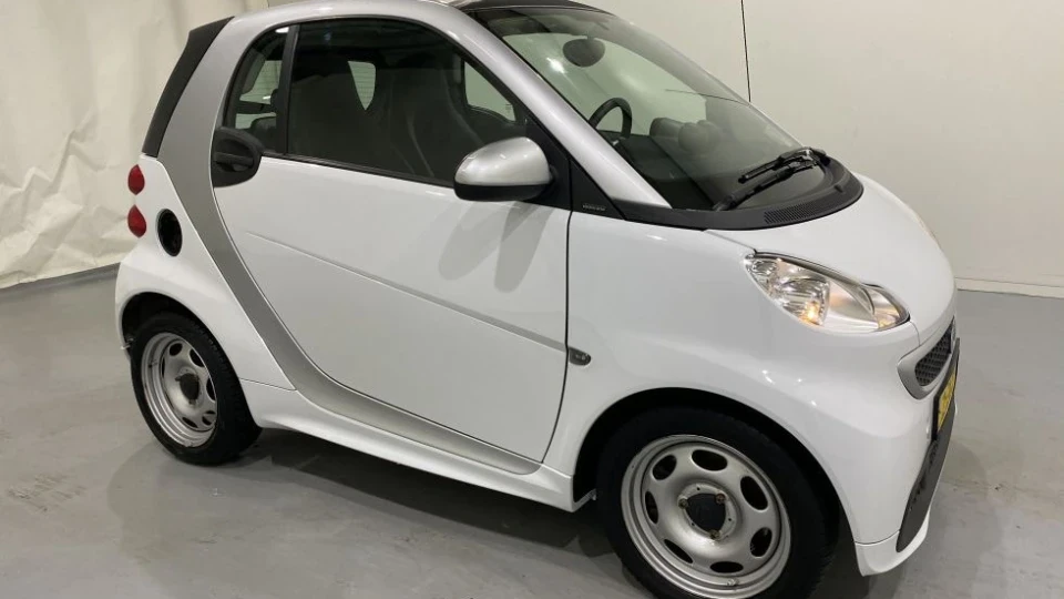 Smart fortwo electric drive Мікроб - 2 ) 5