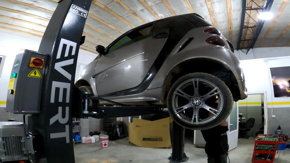 Smart fortwo BMW X0.5M 3
