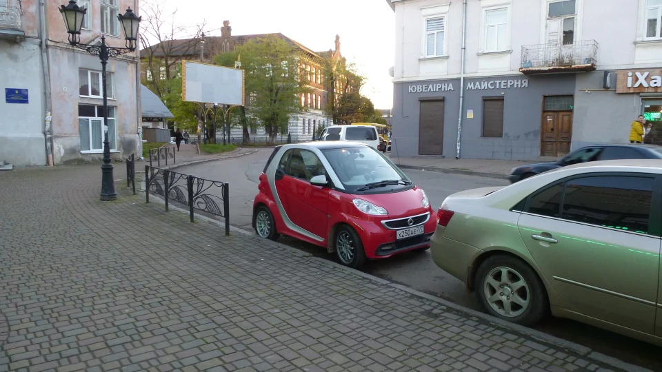 Smart fortwo Червоний Дракон )