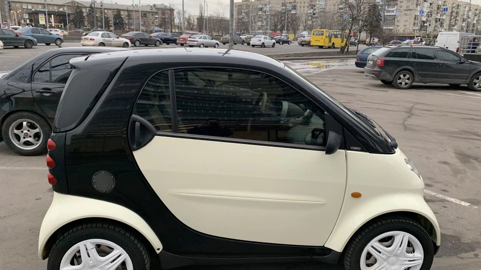 Smart fortwo Горобчиків 4