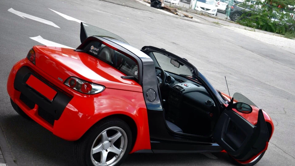 Smart Roadster Cabrio red black 2