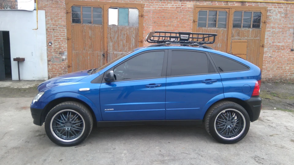 SsangYong Actyon Синій